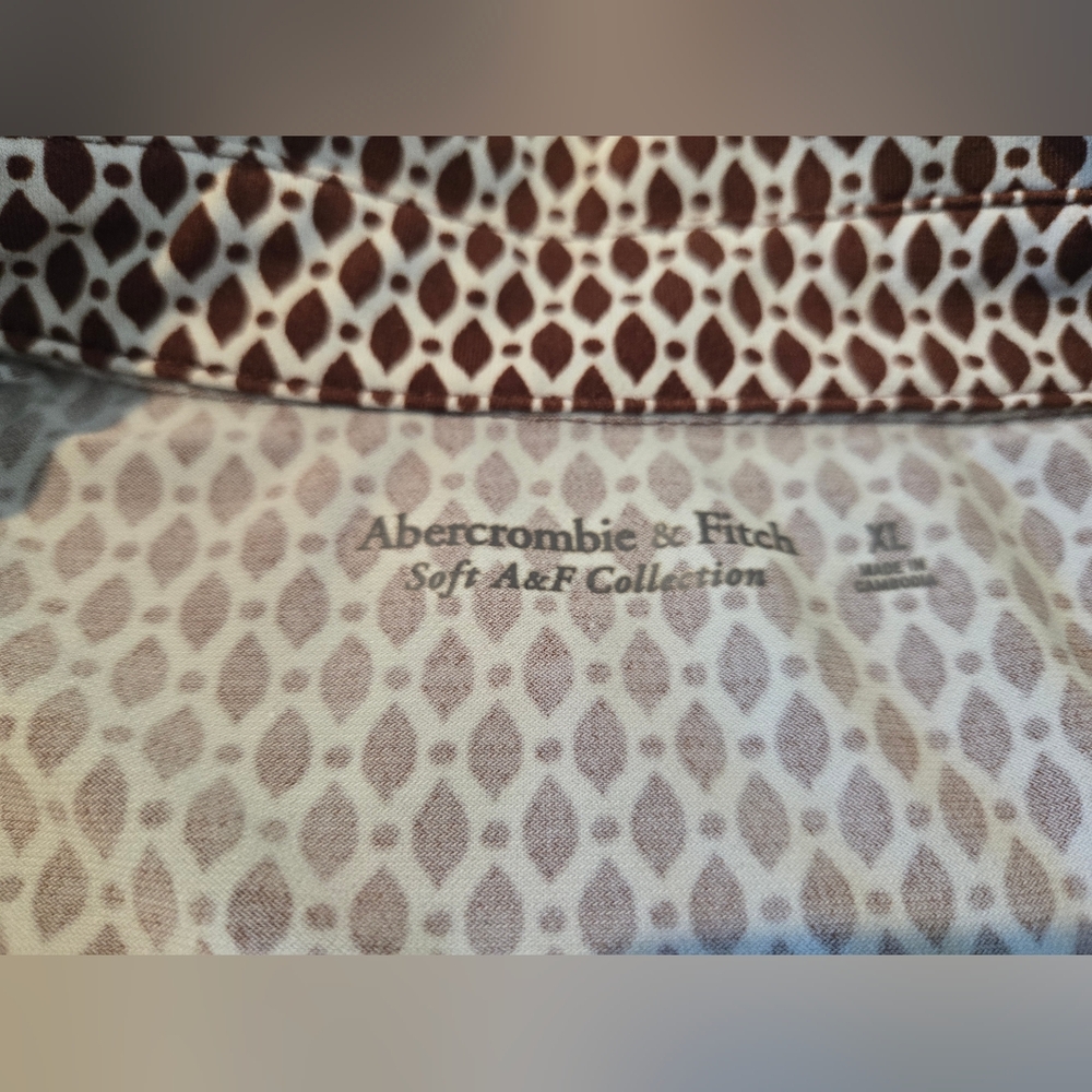 Abercrombie Geometric Collared Blouse - Picture 2 of 9